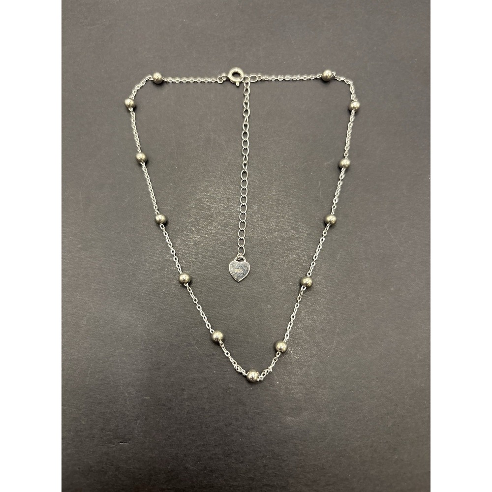 EUC 16" Sterling Silver Station Bend Necklace H21